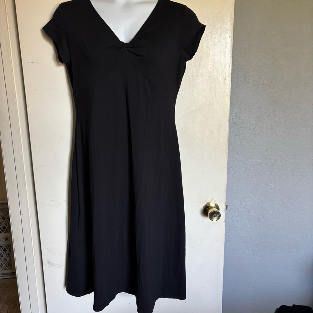 TravelSmith L dress cap sleeves V-neck maxi A-line has stretch black